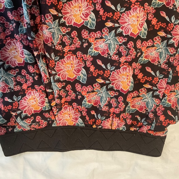 LuLaRoe Lola Skirt NWT - Picture 3 of 3